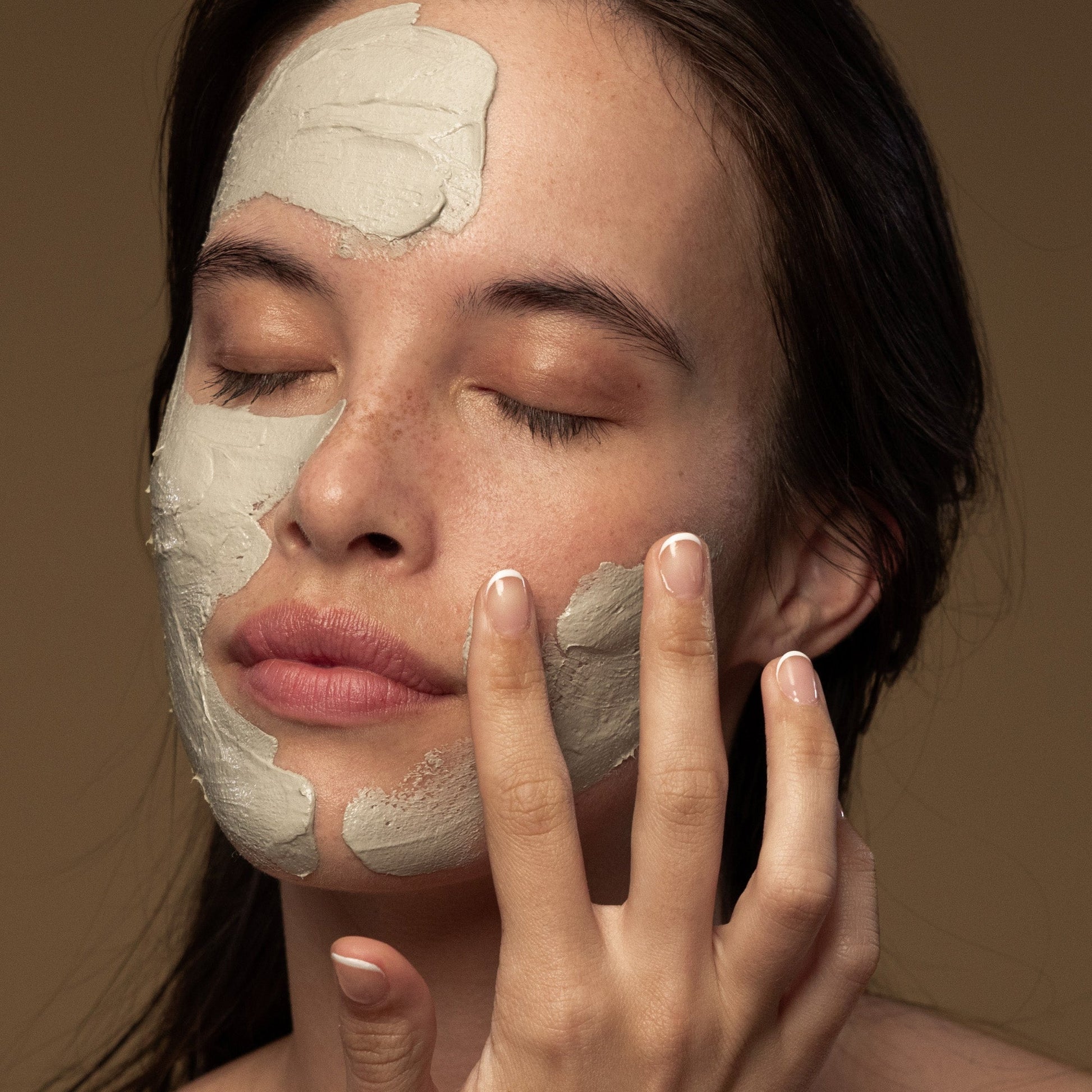 Halo Skin-Brightening Facial Mud Mask 75ml - Antipodes Australia
